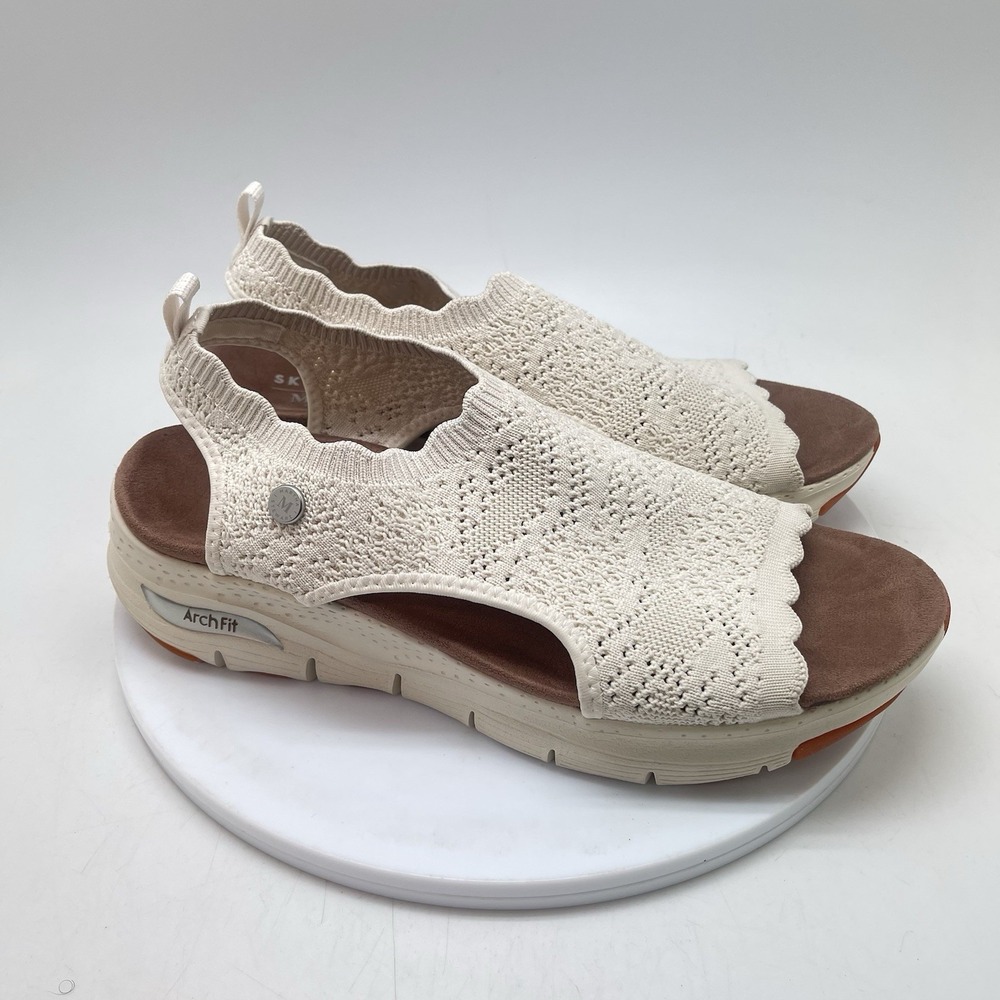 Skechers x Martha Stewart Sandals Womens 10 Arch Fit Breezy City Catch Off-White